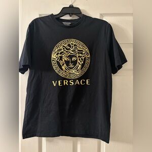 Amazon Essentials Dark Black Tee